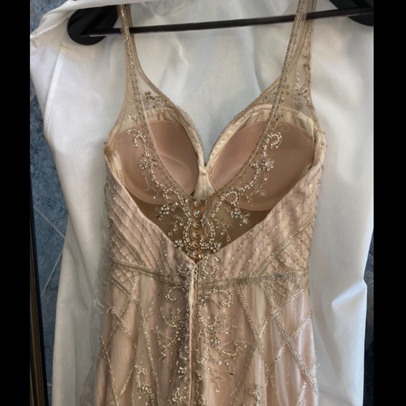 Stunning Hand Beaded Art Deco Wedding Dress (894) - Picture 15 of 16